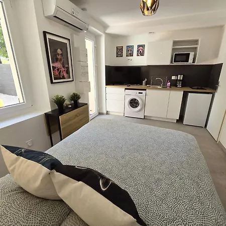 Appartement Gregbnb - Climatise - 17m2 - Terrasse 100m2 - δδδ *